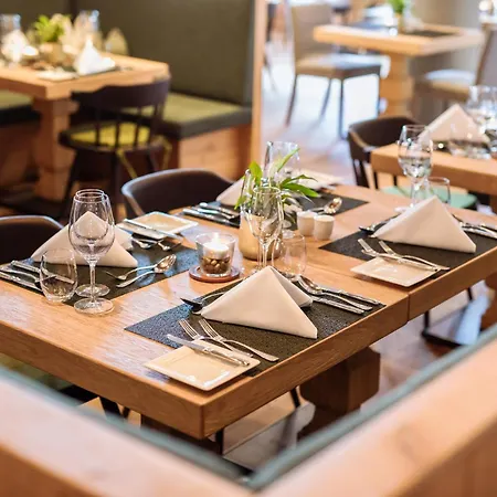 Nationalpark Grossglockner מלון 4*