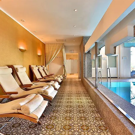 Hotel Nationalpark Grossglockner 4*